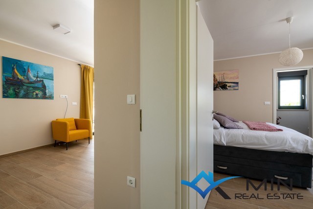 Samostojna vila z bazenom v bližini Pulja