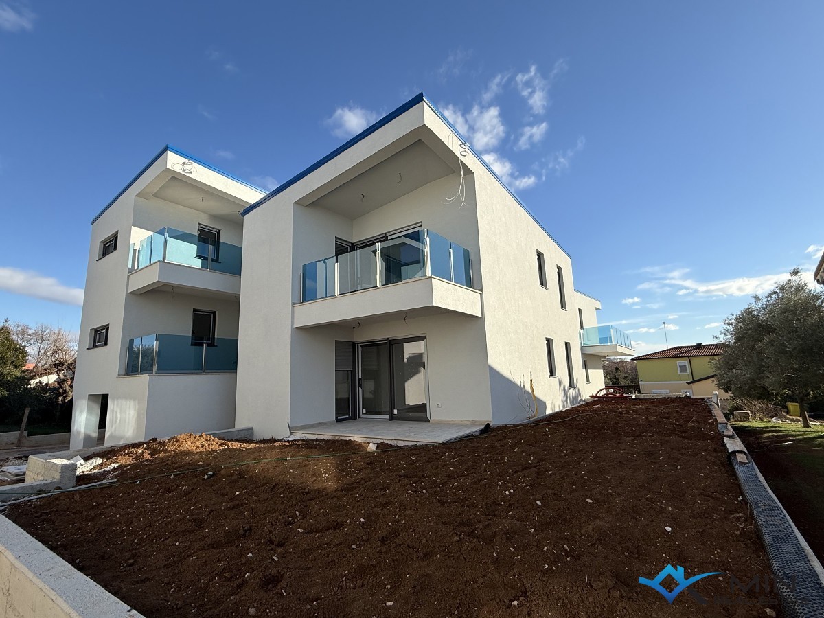Apartma 350 m od morja v Lovrečici (B2)