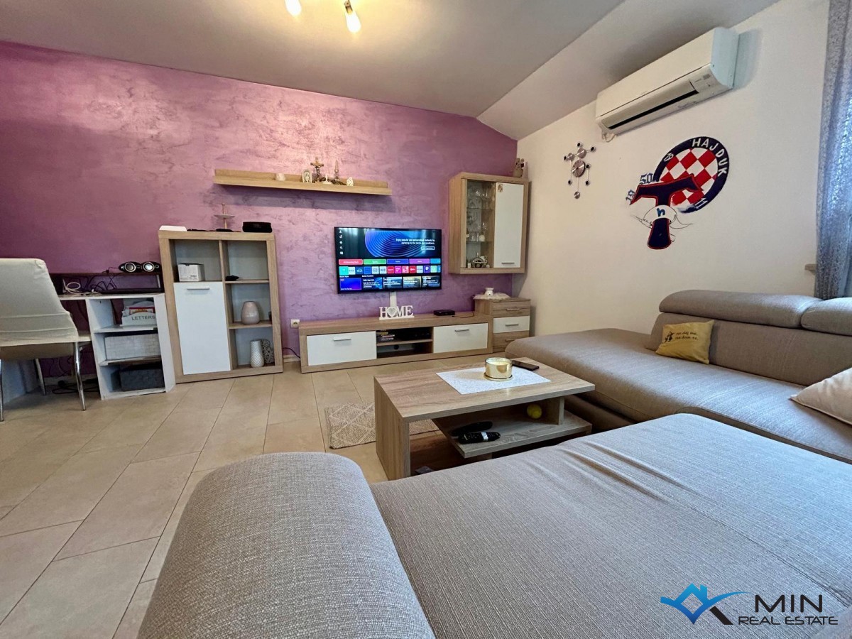 Stanovanje v 1. nadstropju v Novigradu