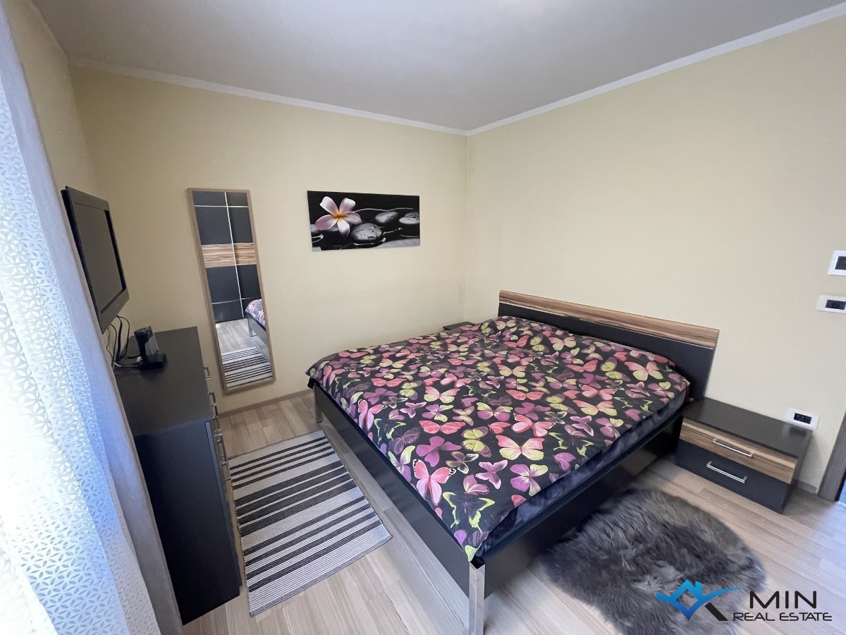 Hiša z bazenom in 2 apartmaja v bližini Umaga