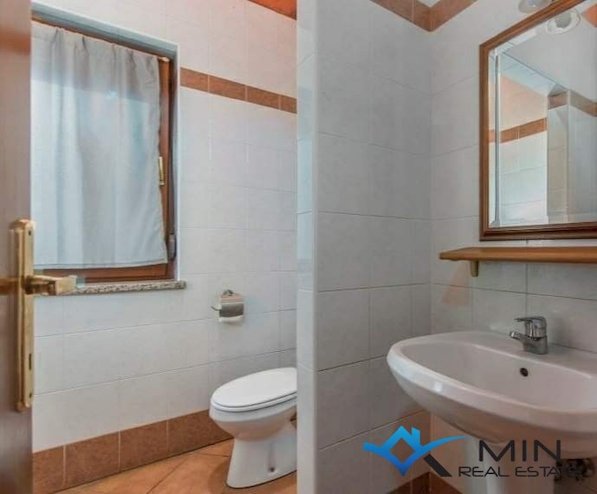 Hiša s 5 apartmaji v Umagu