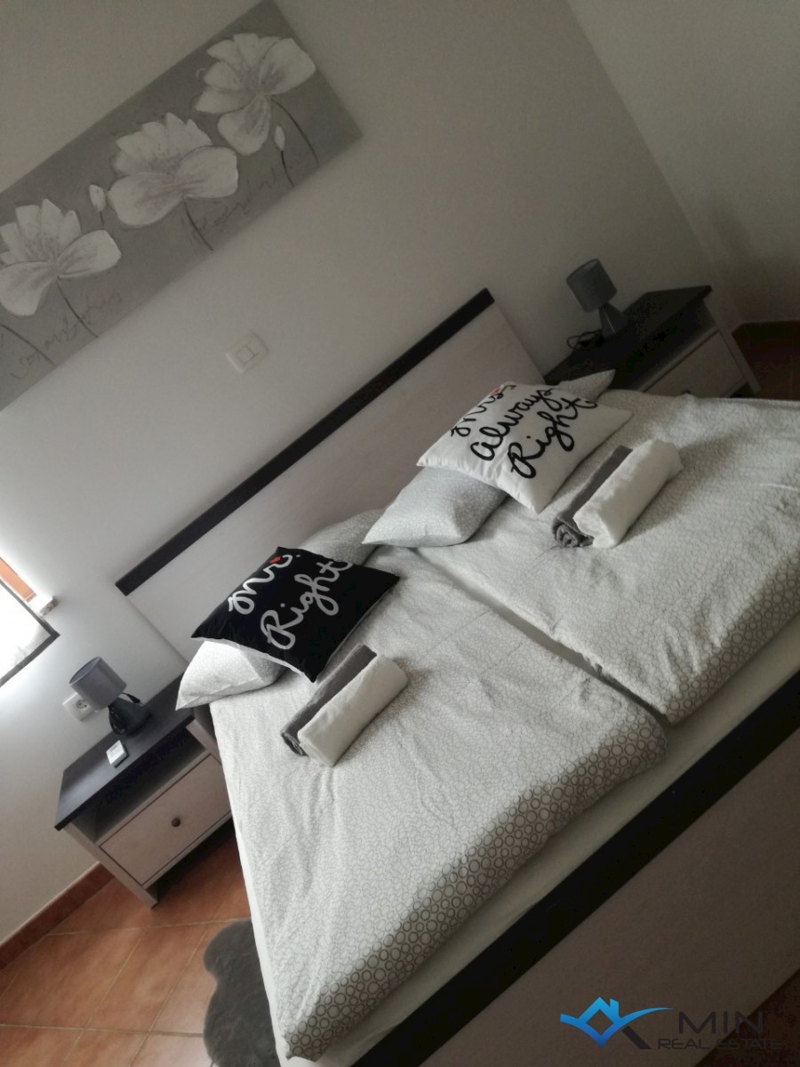 Hiša s 5 apartmaji v Umagu