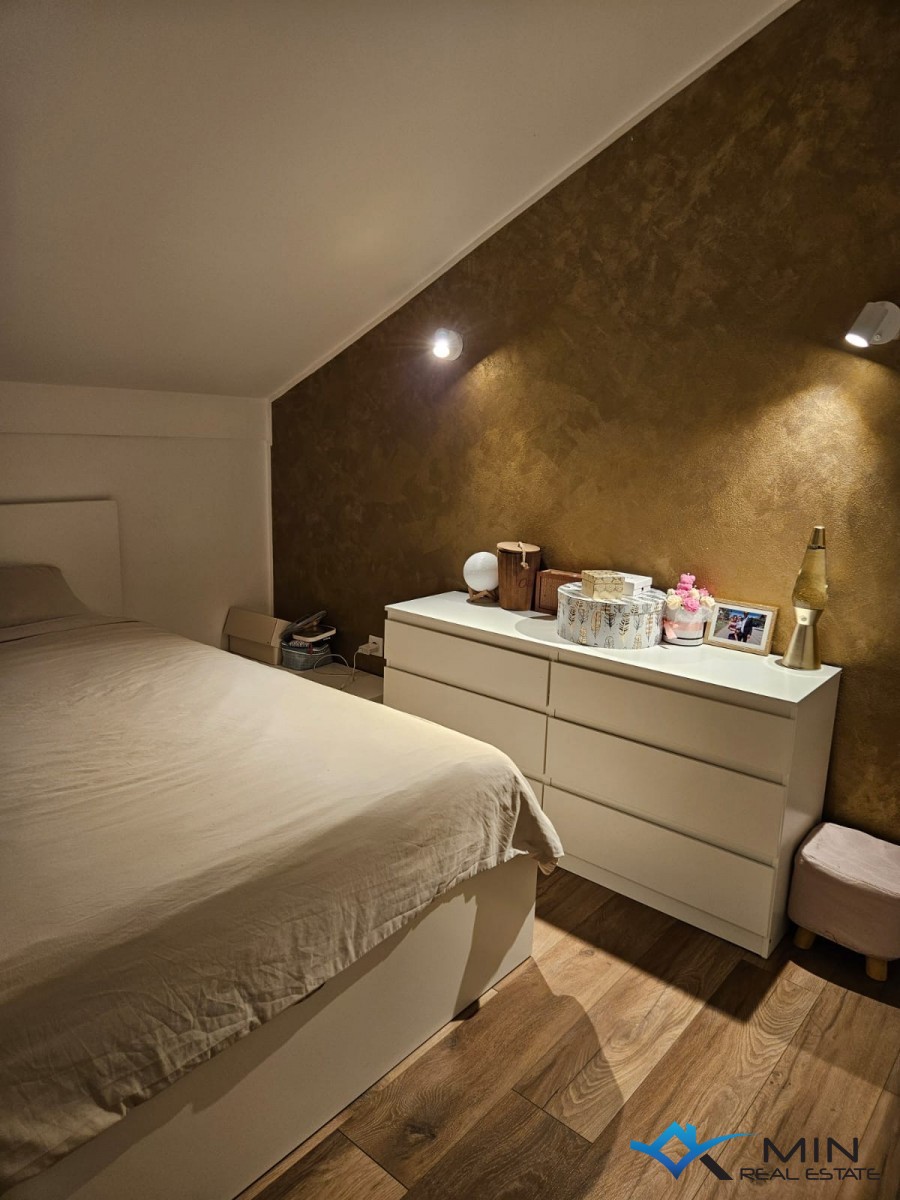 Apartma v centru 50 m od morja v Novigradu