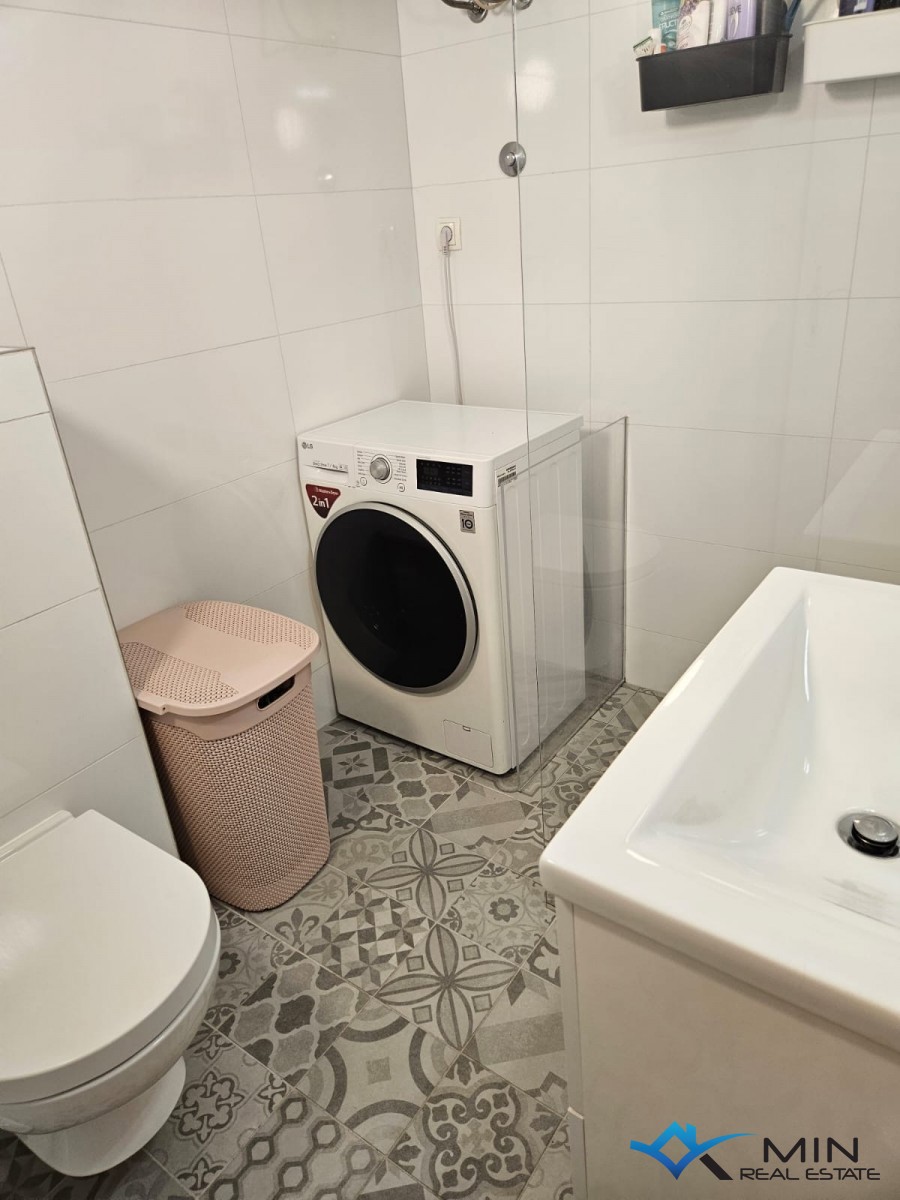 Apartma v centru 50 m od morja v Novigradu