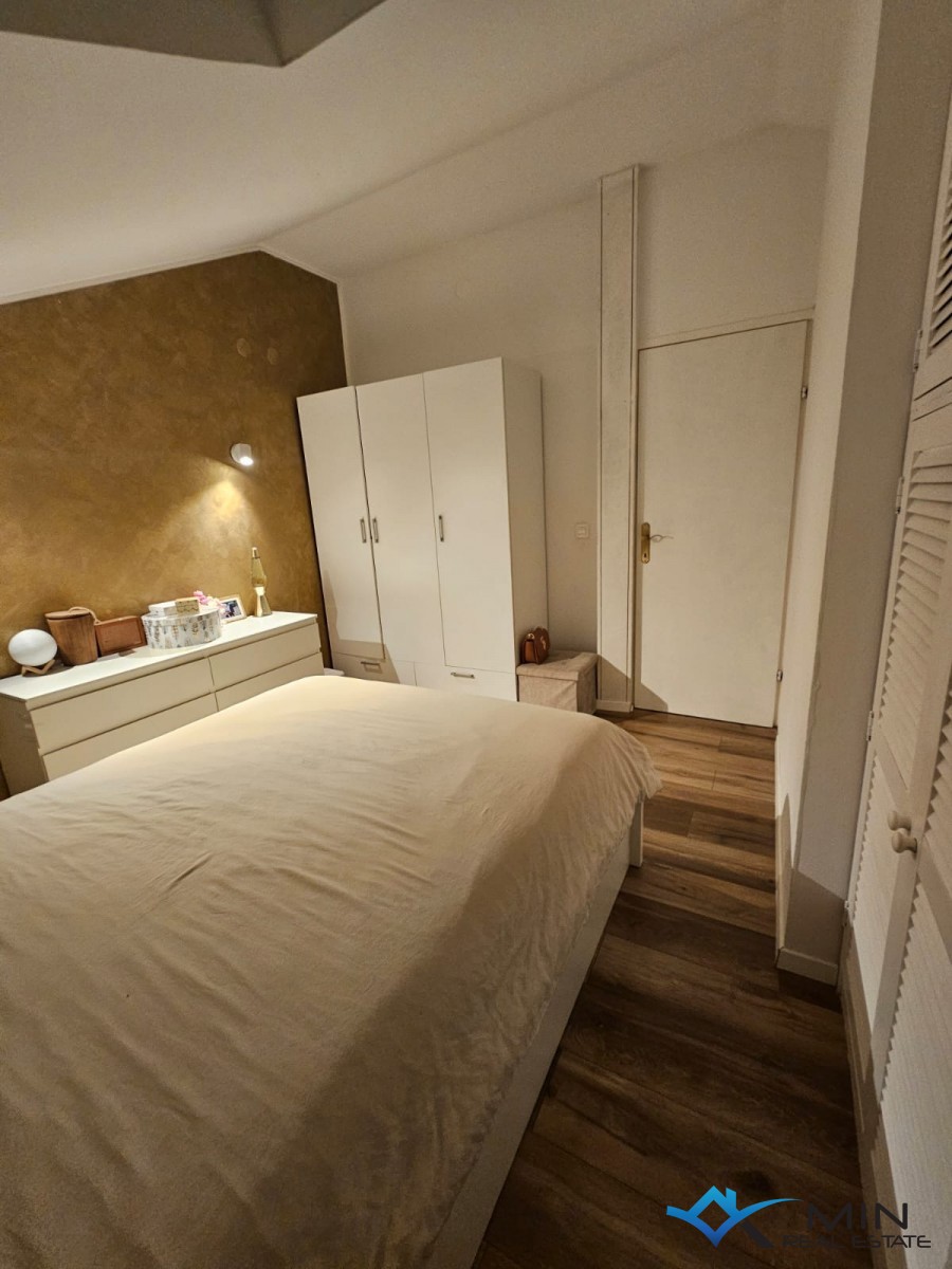 Apartma v centru 50 m od morja v Novigradu