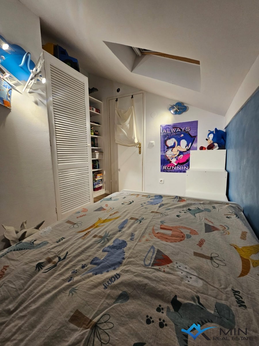 Apartma v centru 50 m od morja v Novigradu