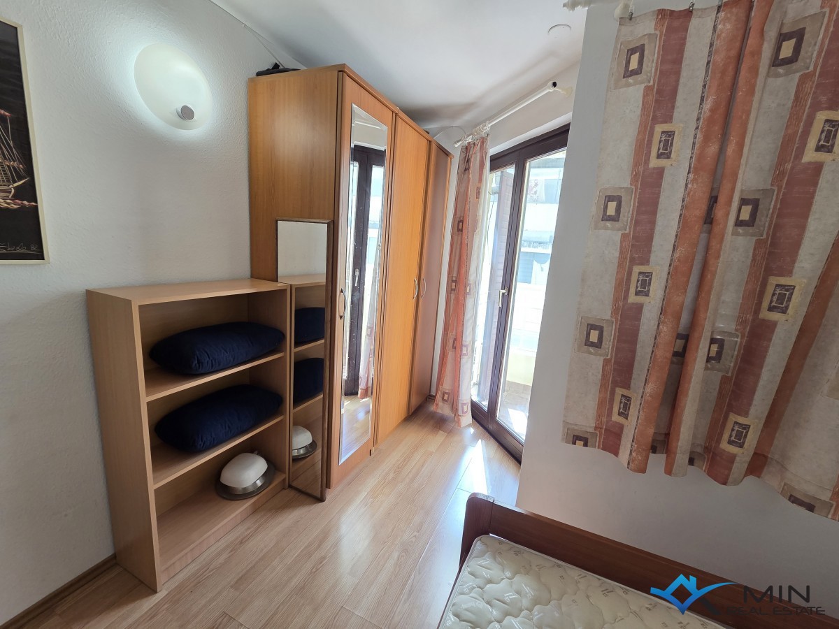 Apartma z dvema terasama in pogledom na morje v Novigradu
