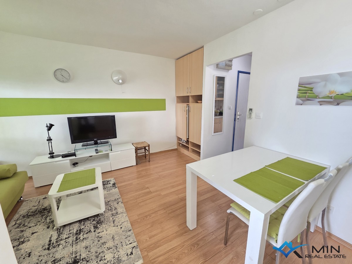 Apartma z dvema terasama in pogledom na morje v Novigradu