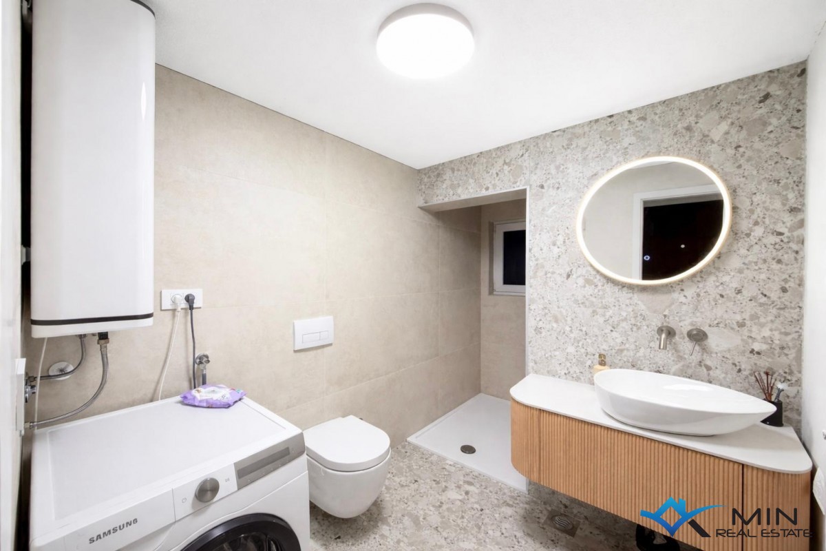 Lepo opremljeno stanovanje v Novigradu