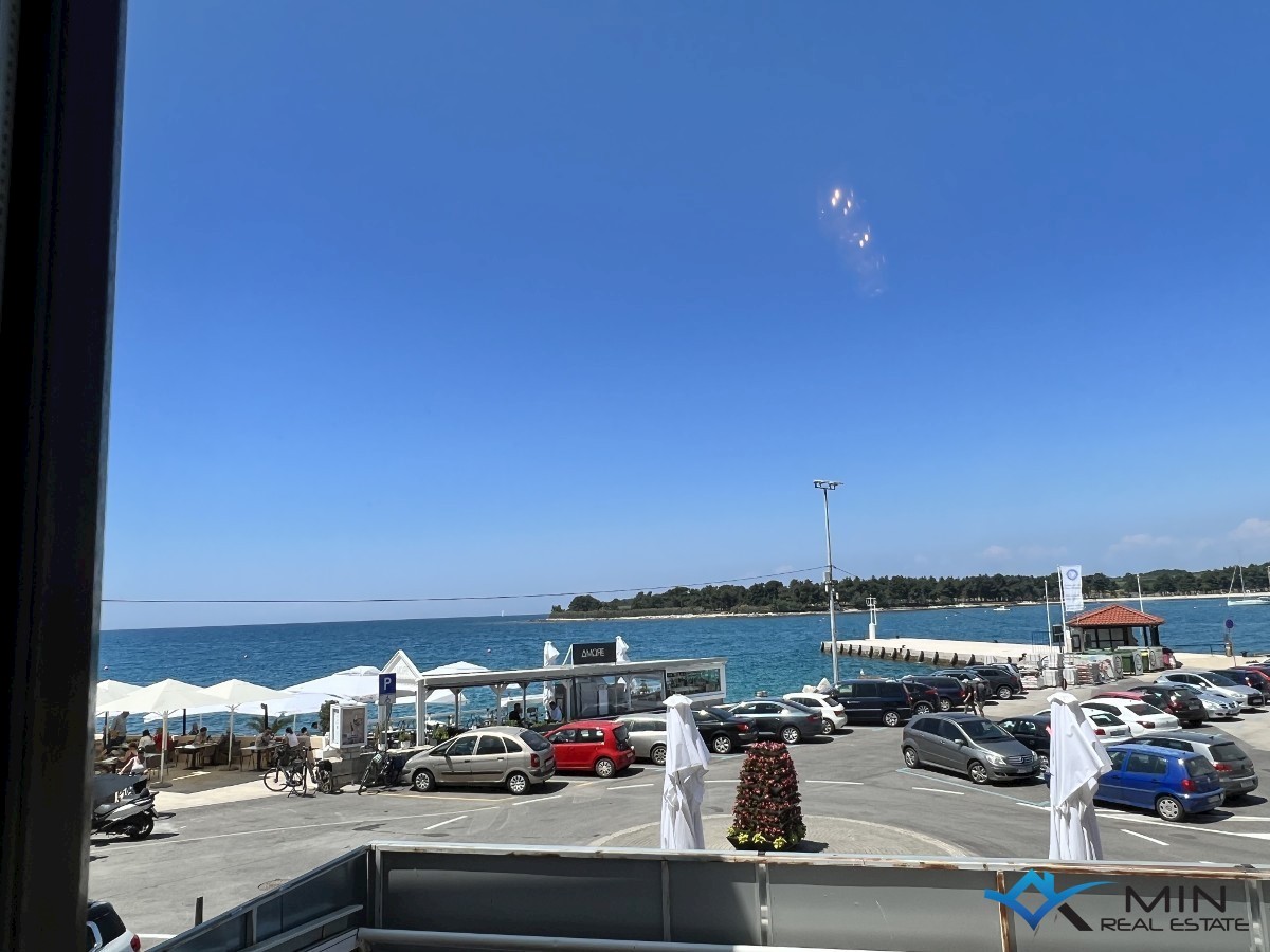 Stanovanje v centru s pogledom na morje - Novigrad