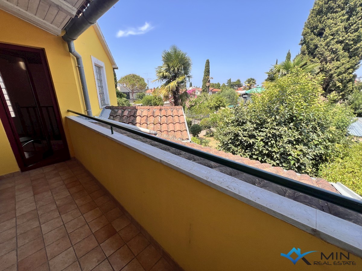 Vrstna hiša na odlični lokaciji v Karpinjanu - Novigrad