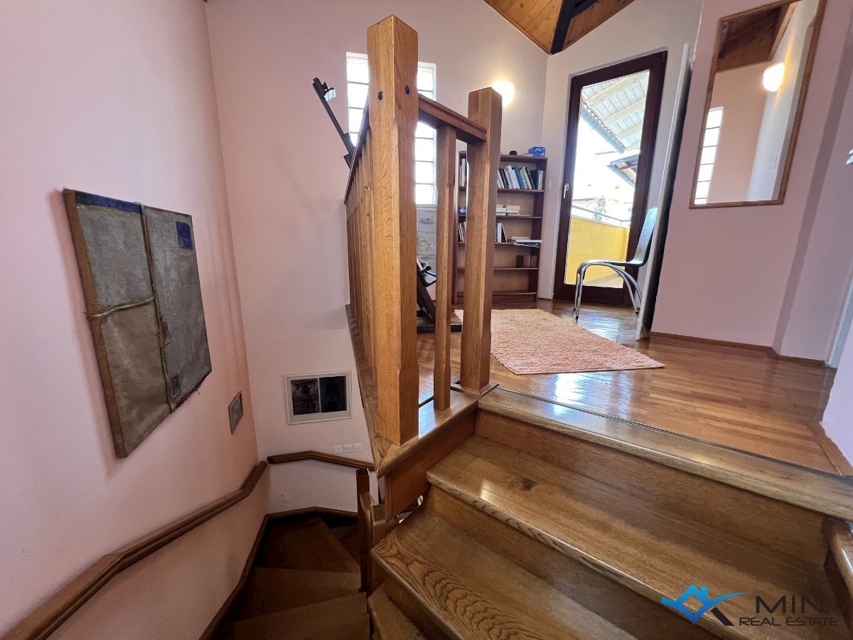 Vrstna hiša na odlični lokaciji v Karpinjanu - Novigrad