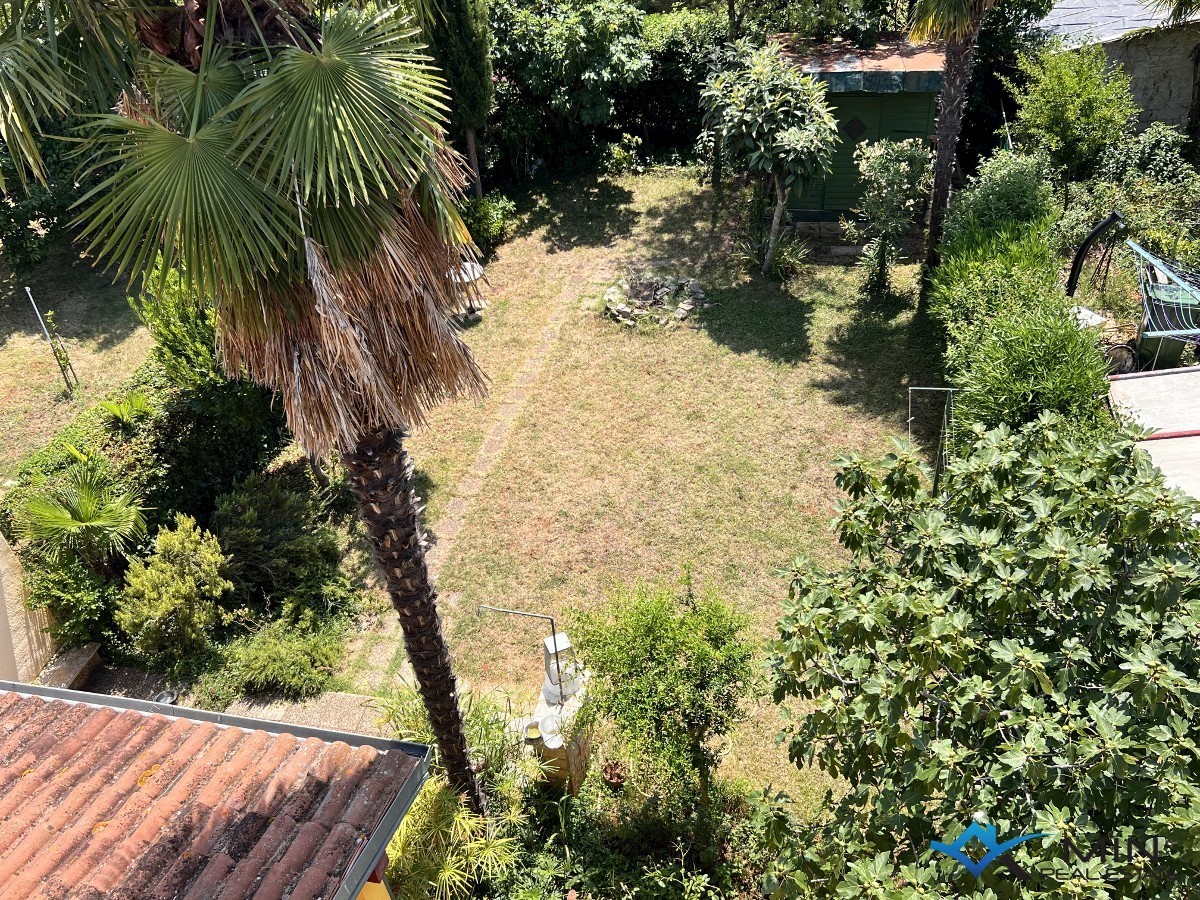 Vrstna hiša na odlični lokaciji v Karpinjanu - Novigrad