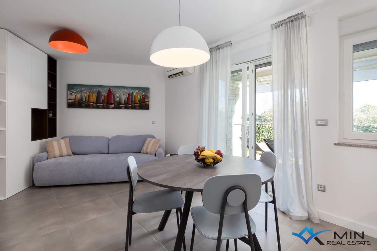 Apartma z vrtom, 1. vrsta do morja v Novigradu