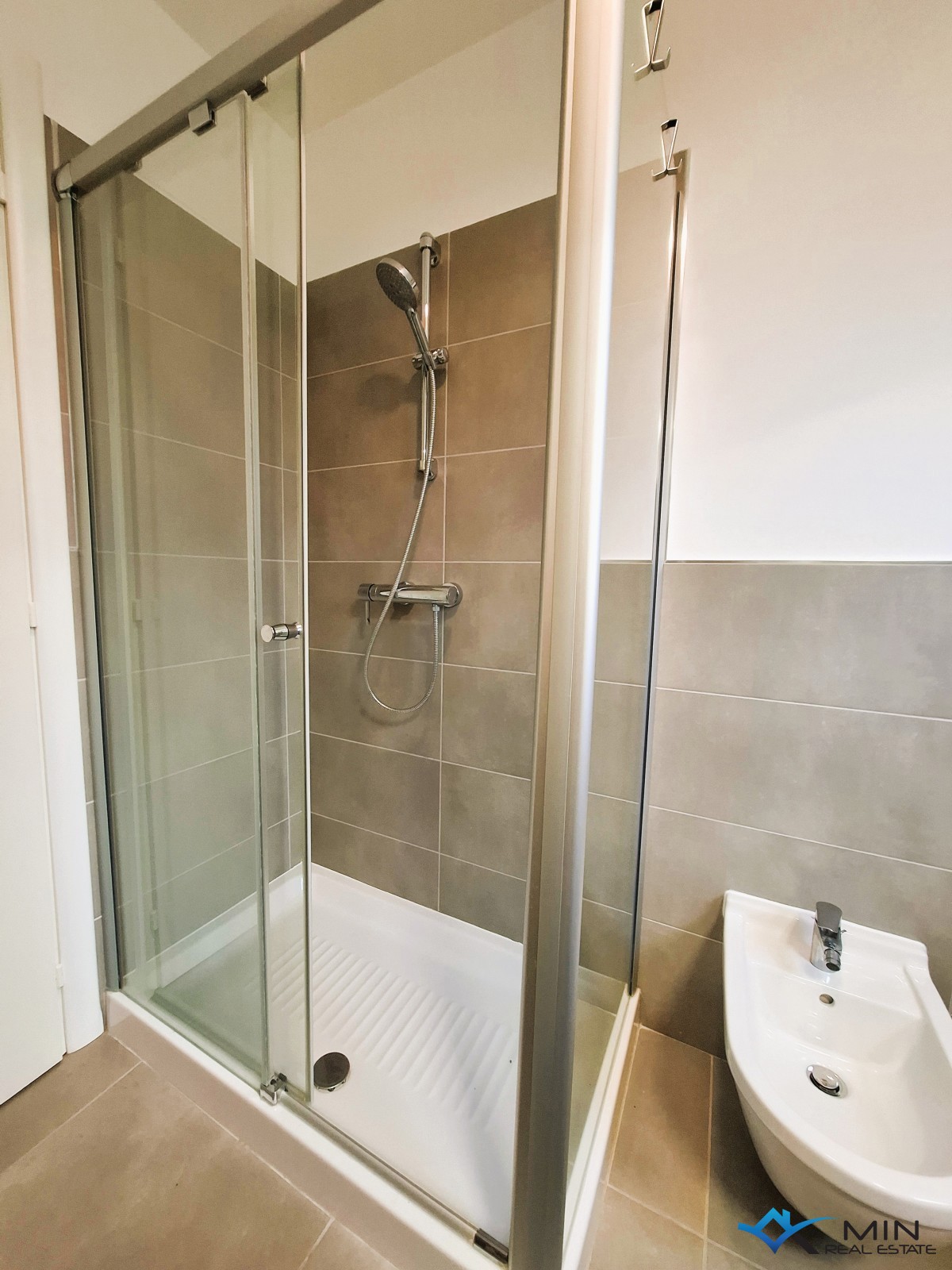 Apartma z vrtom, 1. vrsta do morja v Novigradu