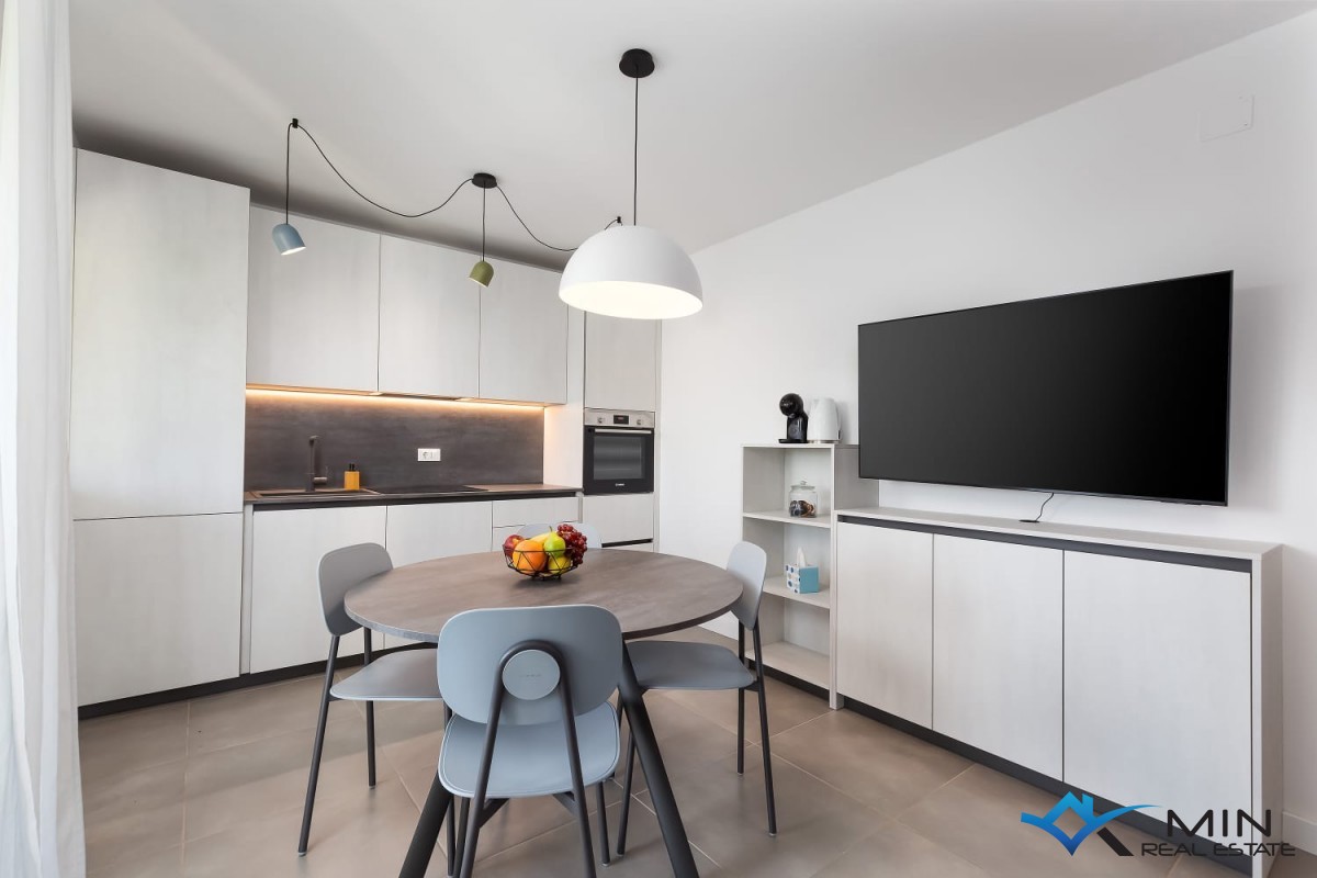 Apartma z vrtom, 1. vrsta do morja v Novigradu