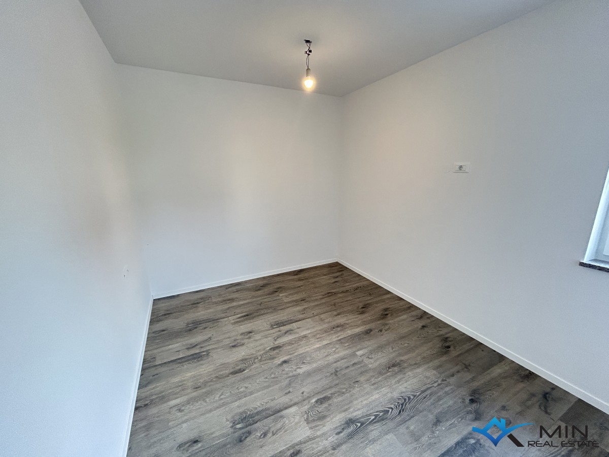 Apartma z vrtom, 1. vrsta do morja v Novigradu