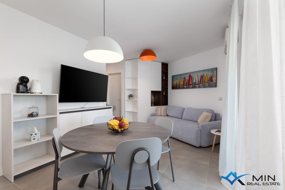 Apartma z vrtom, 1. vrsta do morja v Novigradu