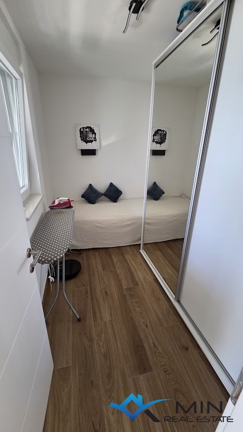 Moderno stanovanje s pogledom na morje v Novigradu