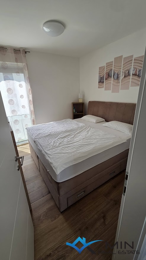 Moderno stanovanje s pogledom na morje v Novigradu