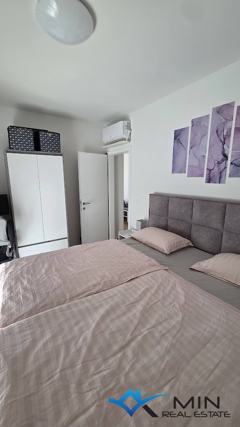 Moderno stanovanje s pogledom na morje v Novigradu