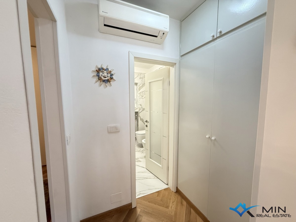 Apartma 50 m od plaže v centru Novigrada