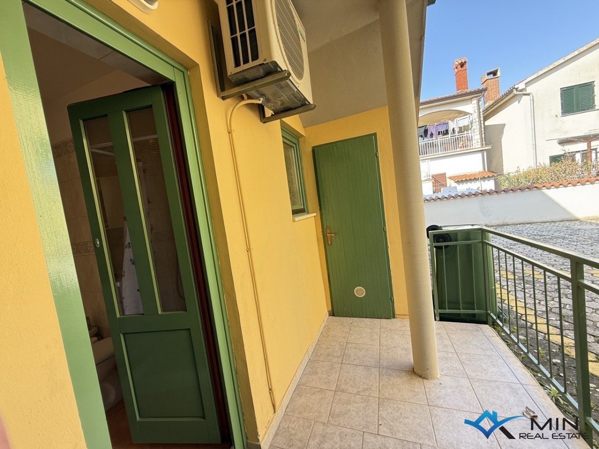 Apartma 50 m od plaže v centru Novigrada