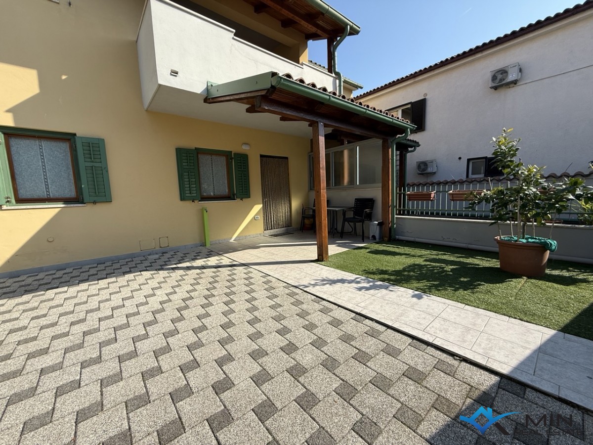 Apartma 50 m od plaže v centru Novigrada