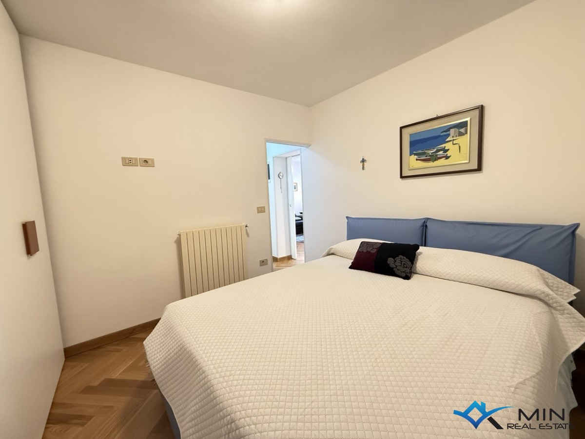 Apartma 50 m od plaže v centru Novigrada