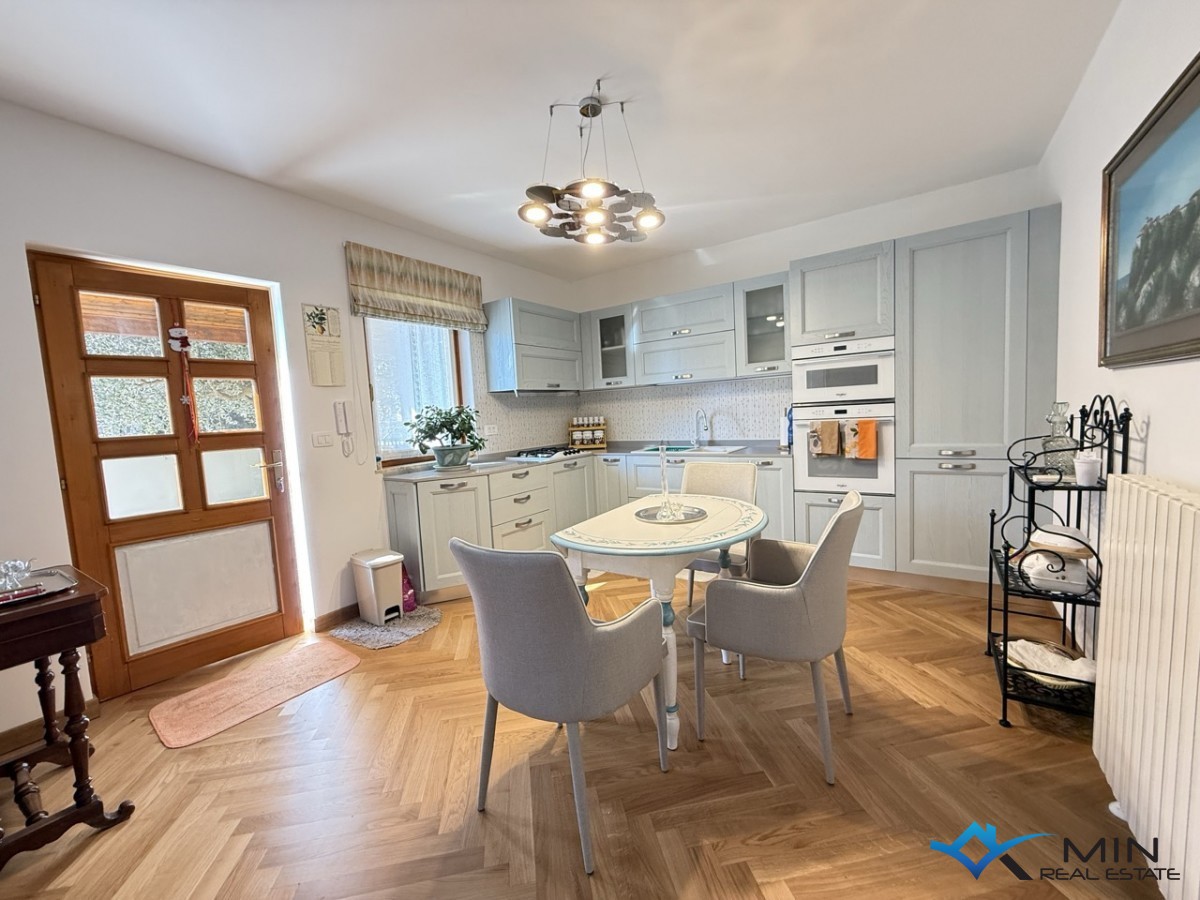 Apartma 50 m od plaže v centru Novigrada