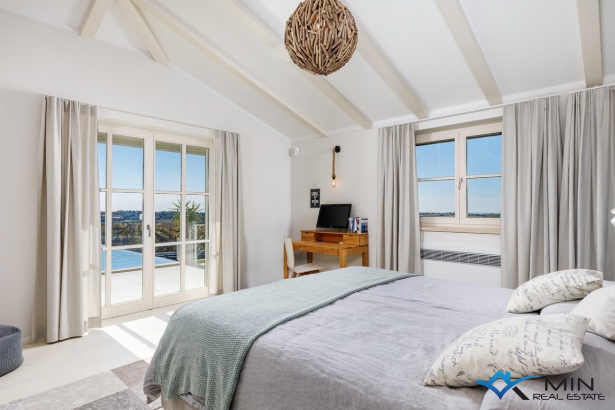 Edinstvena luksuzna vila s čudovitim pogledom na morje - Novigrad