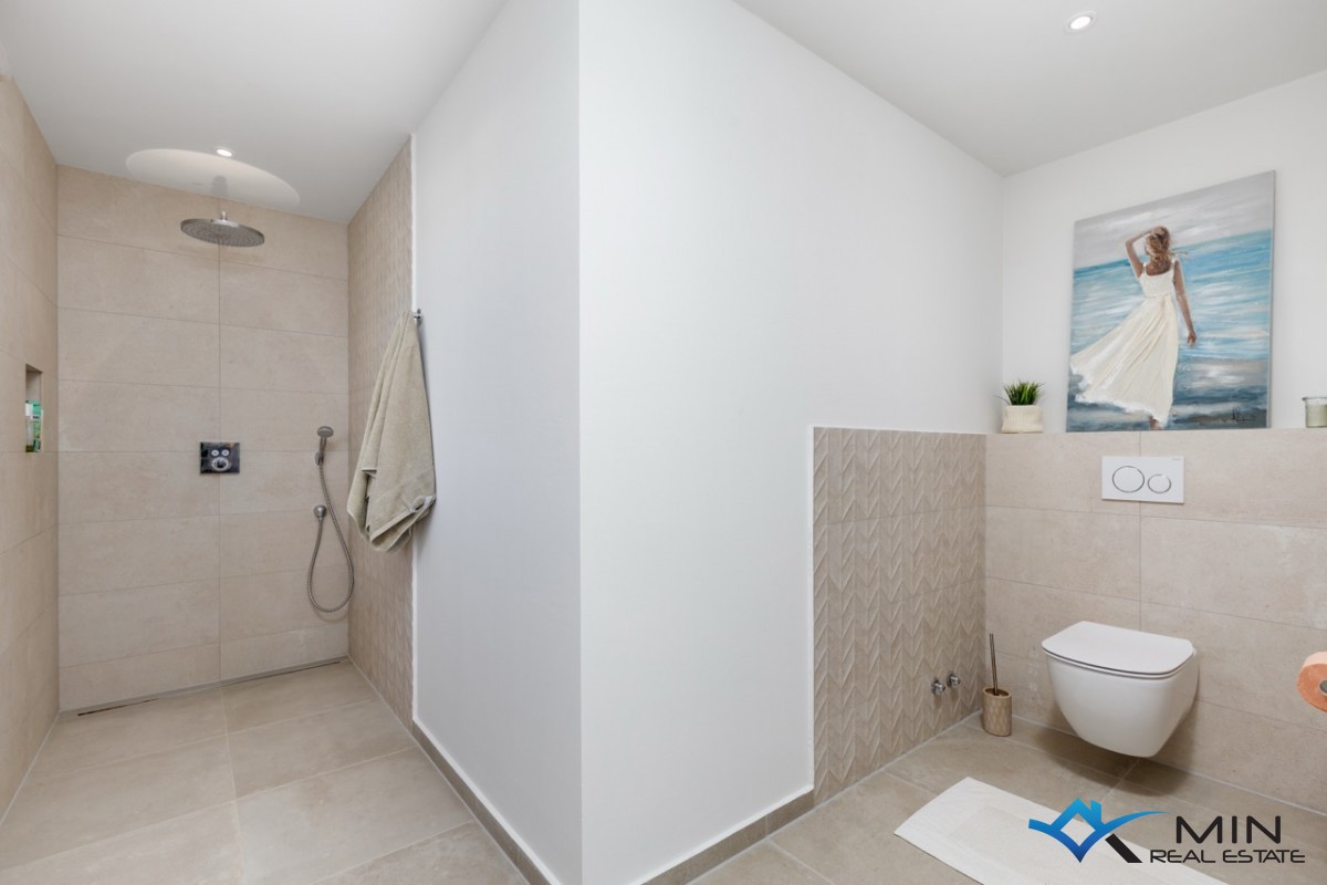 Edinstvena luksuzna vila s čudovitim pogledom na morje - Novigrad