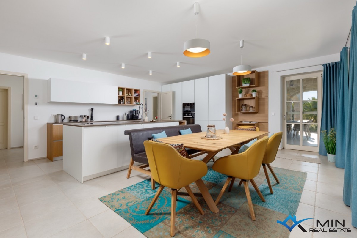 Edinstvena luksuzna vila s čudovitim pogledom na morje - Novigrad