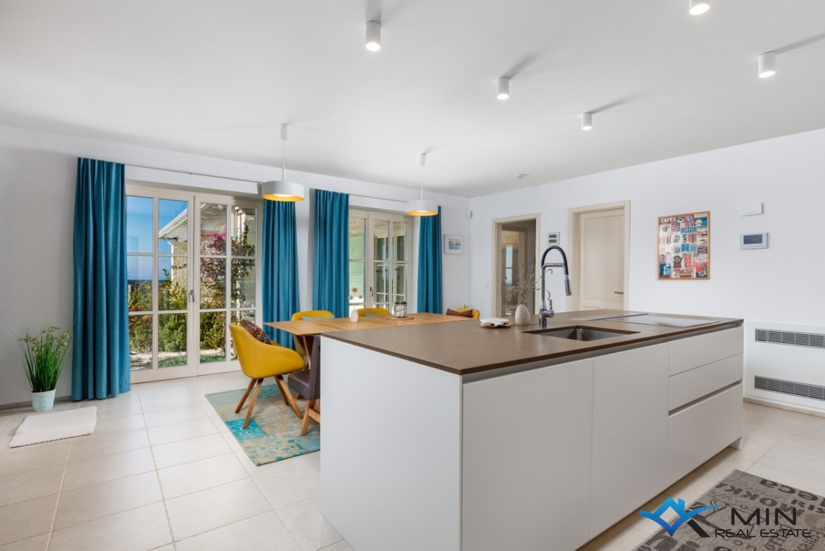 Edinstvena luksuzna vila s čudovitim pogledom na morje - Novigrad