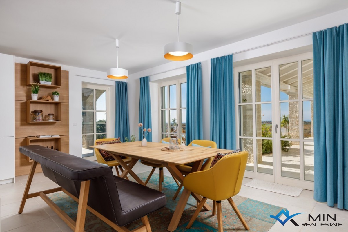 Edinstvena luksuzna vila s čudovitim pogledom na morje - Novigrad