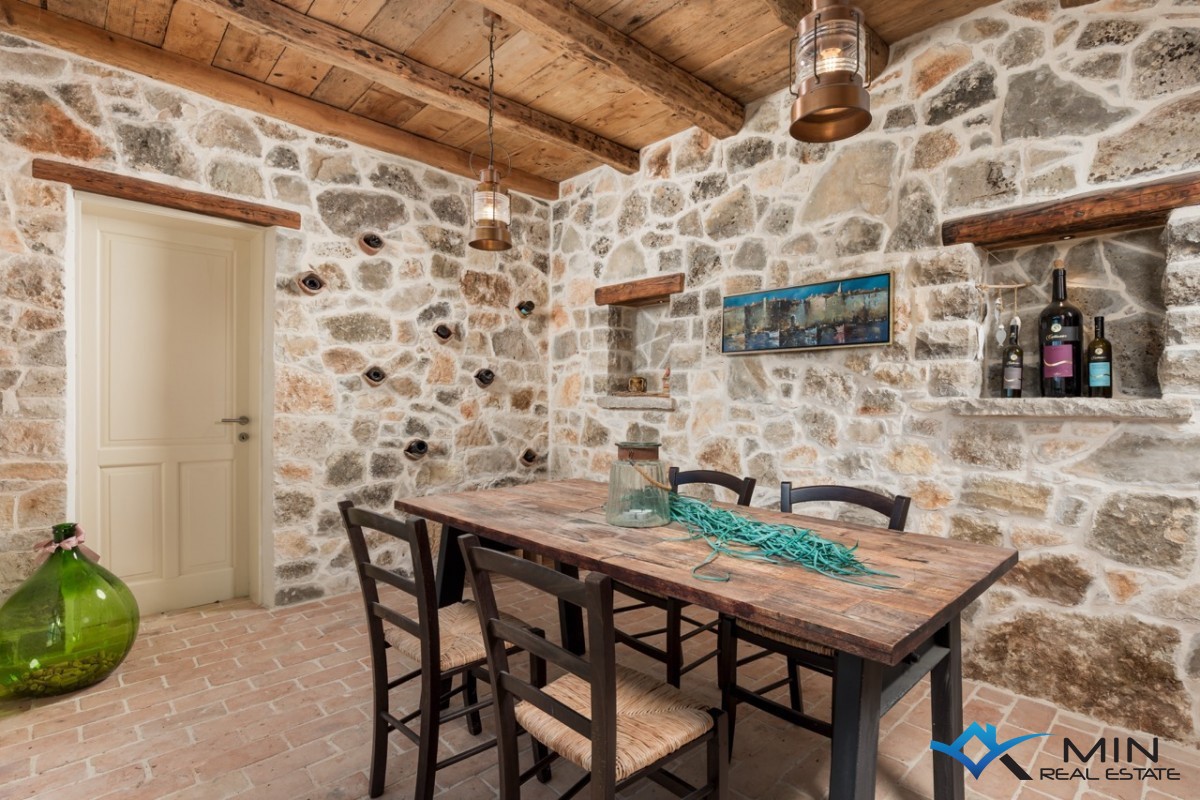 Edinstvena luksuzna vila s čudovitim pogledom na morje - Novigrad