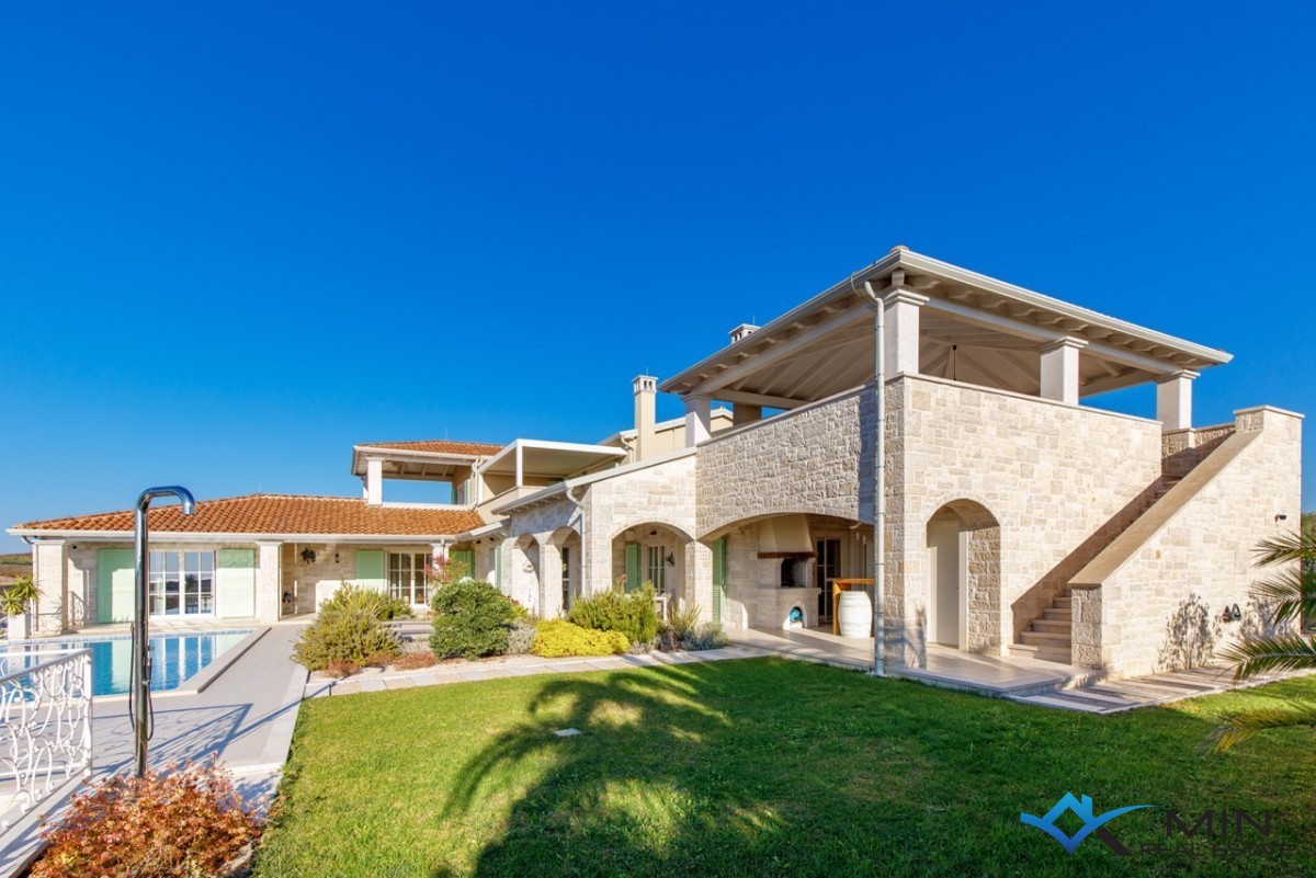 Edinstvena luksuzna vila s čudovitim pogledom na morje - Novigrad