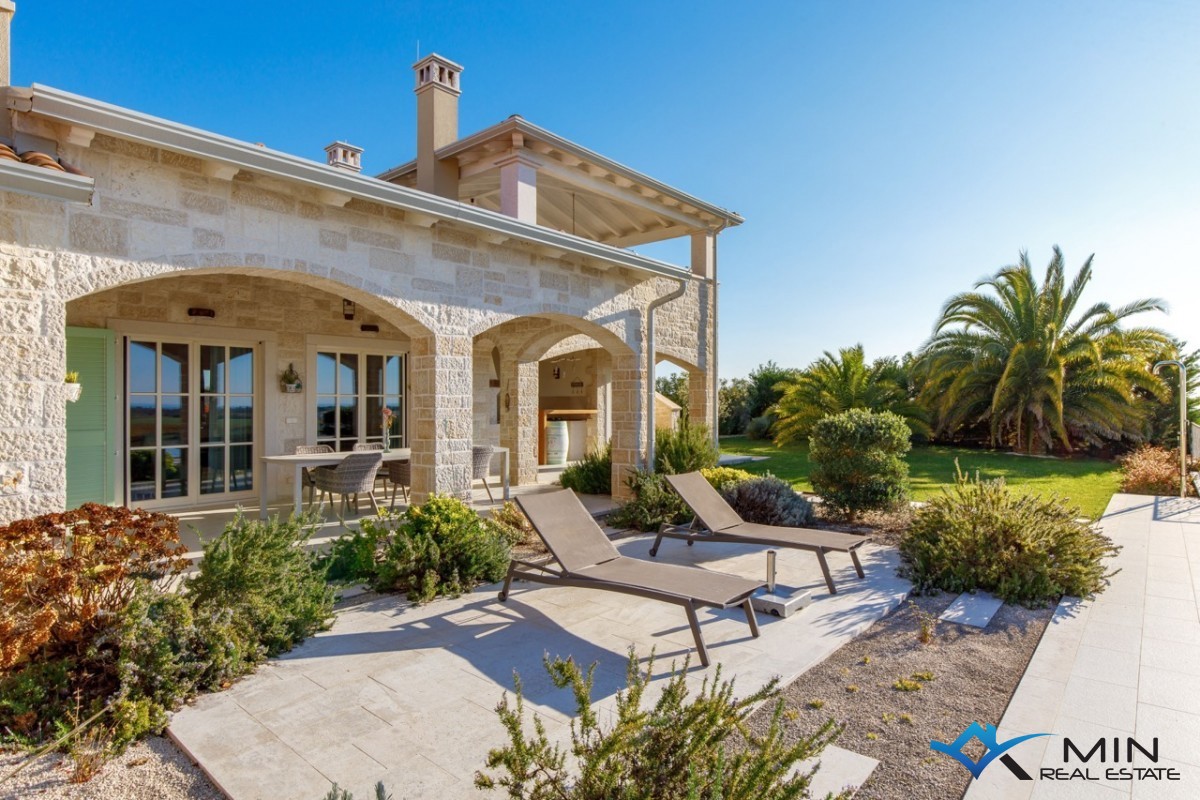 Edinstvena luksuzna vila s čudovitim pogledom na morje - Novigrad