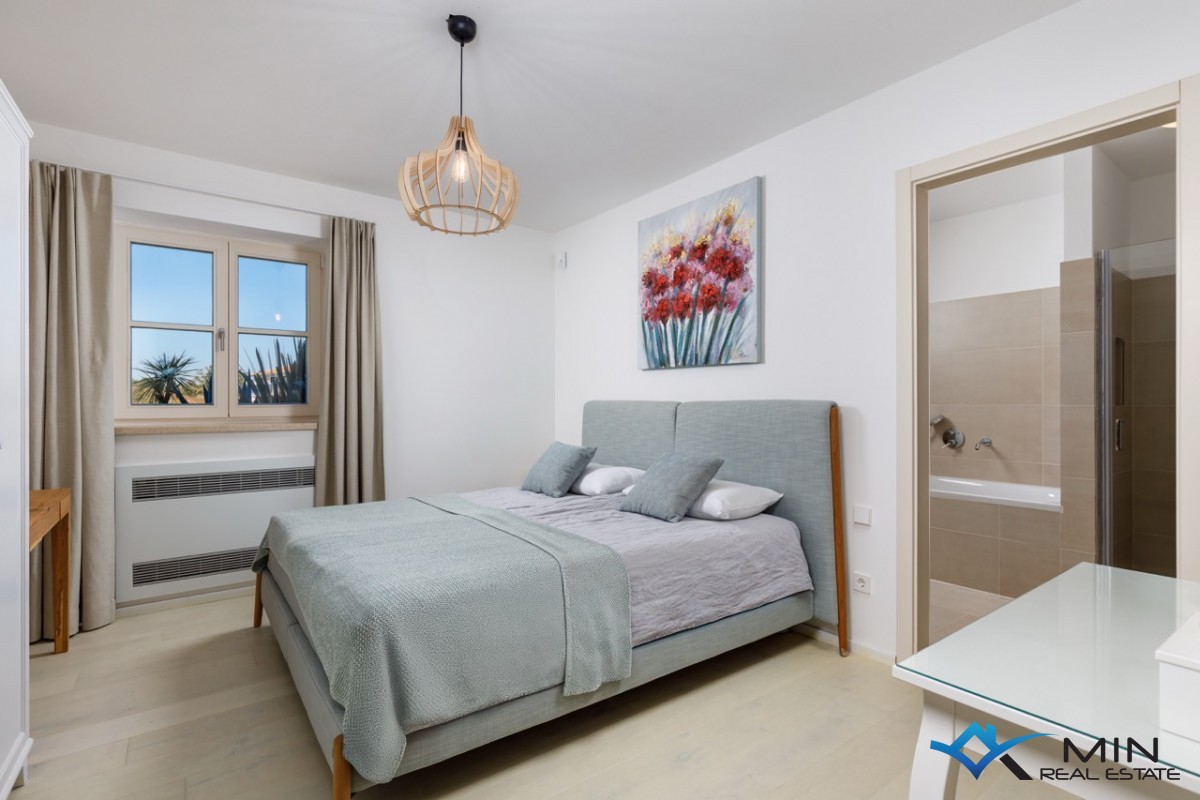 Edinstvena luksuzna vila s čudovitim pogledom na morje - Novigrad