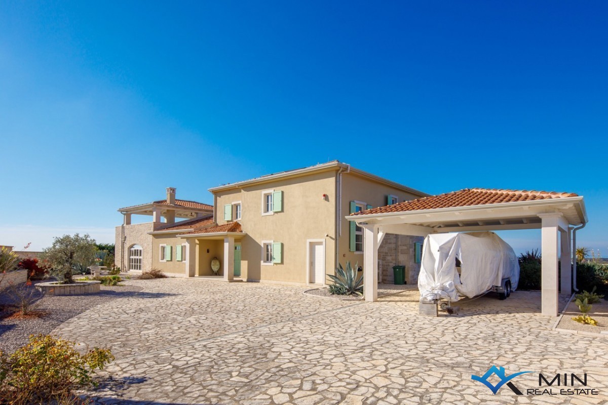 Edinstvena luksuzna vila s čudovitim pogledom na morje - Novigrad