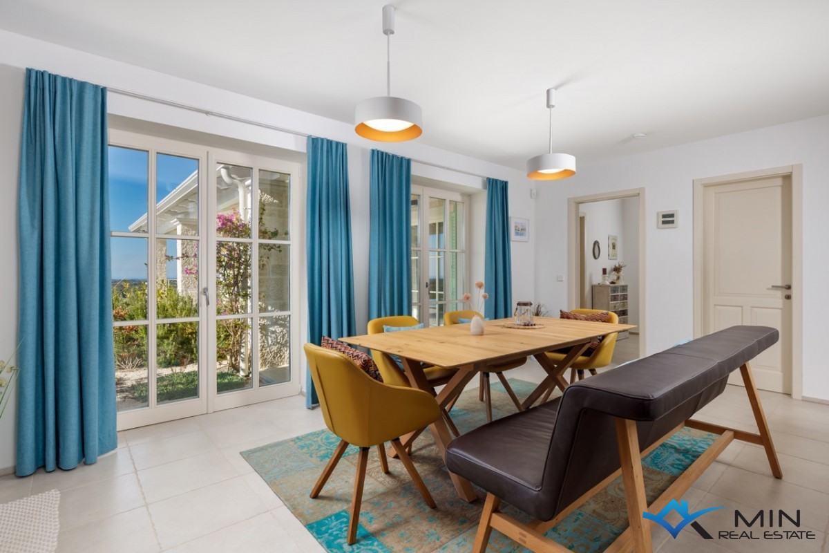 Edinstvena luksuzna vila s čudovitim pogledom na morje - Novigrad