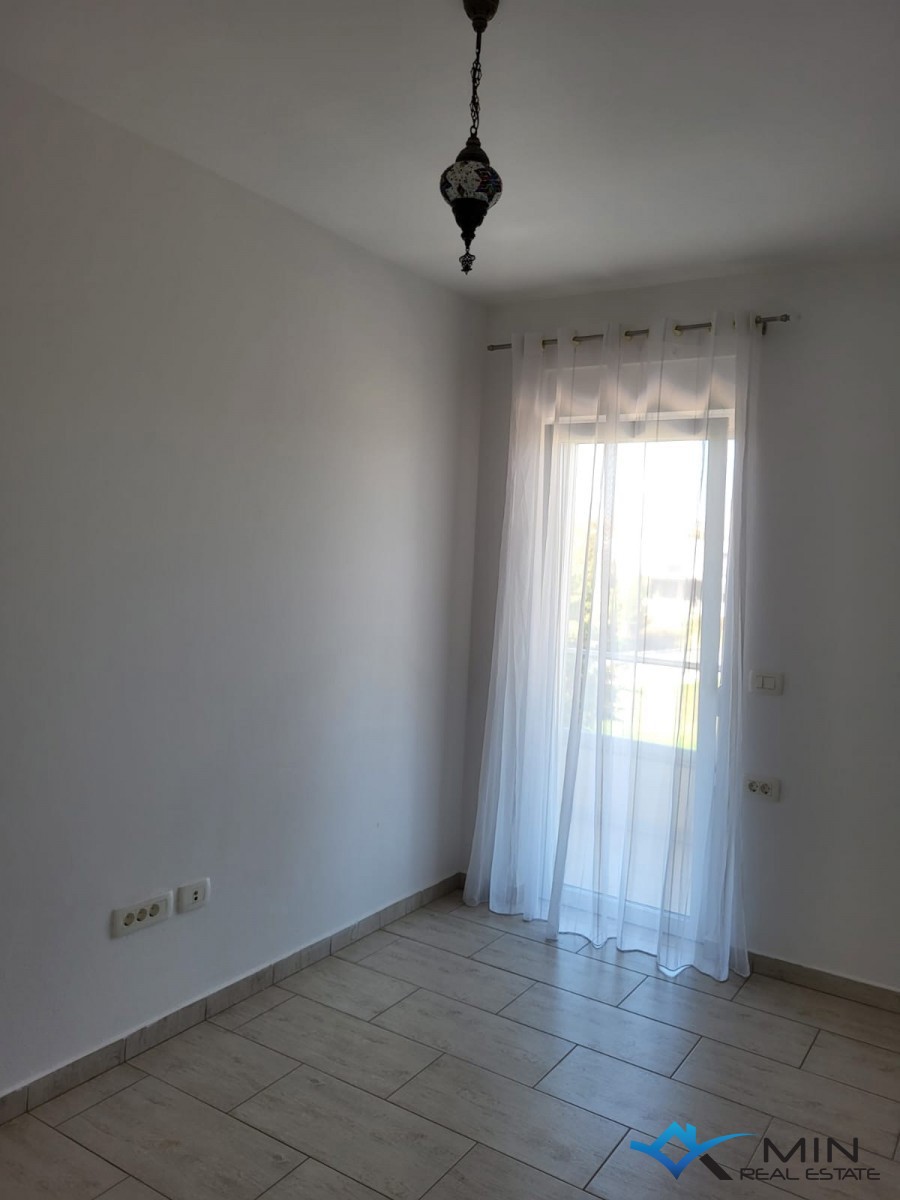 Apartma 500 m od morja s strešno teraso v Novigradu