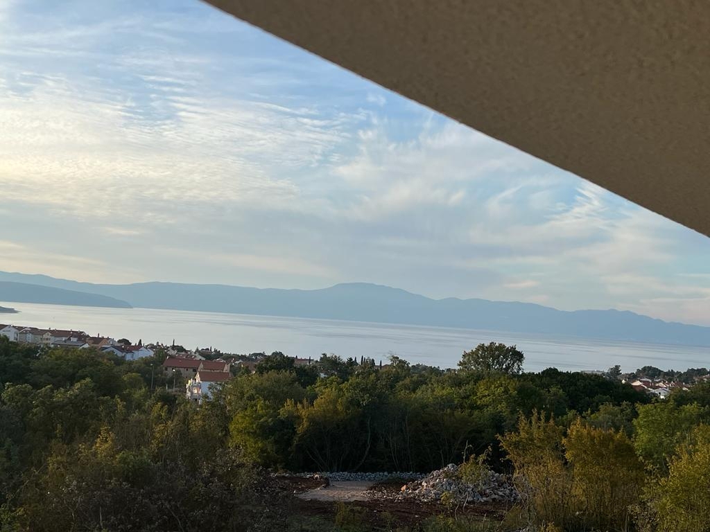 Malinska, enosobno stanovanje s pogledom na vrt in morje!