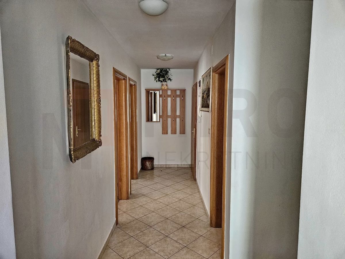 Uvala Soline, apartma v 1. nadstropju z razgledom, PRODAJA!