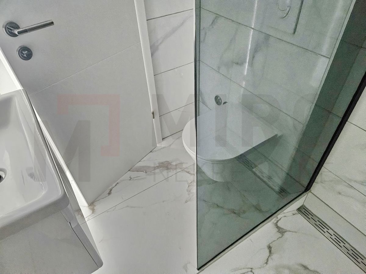 Malinska, nov dvojček z bazenom na odlični lokaciji, PRODAJA!