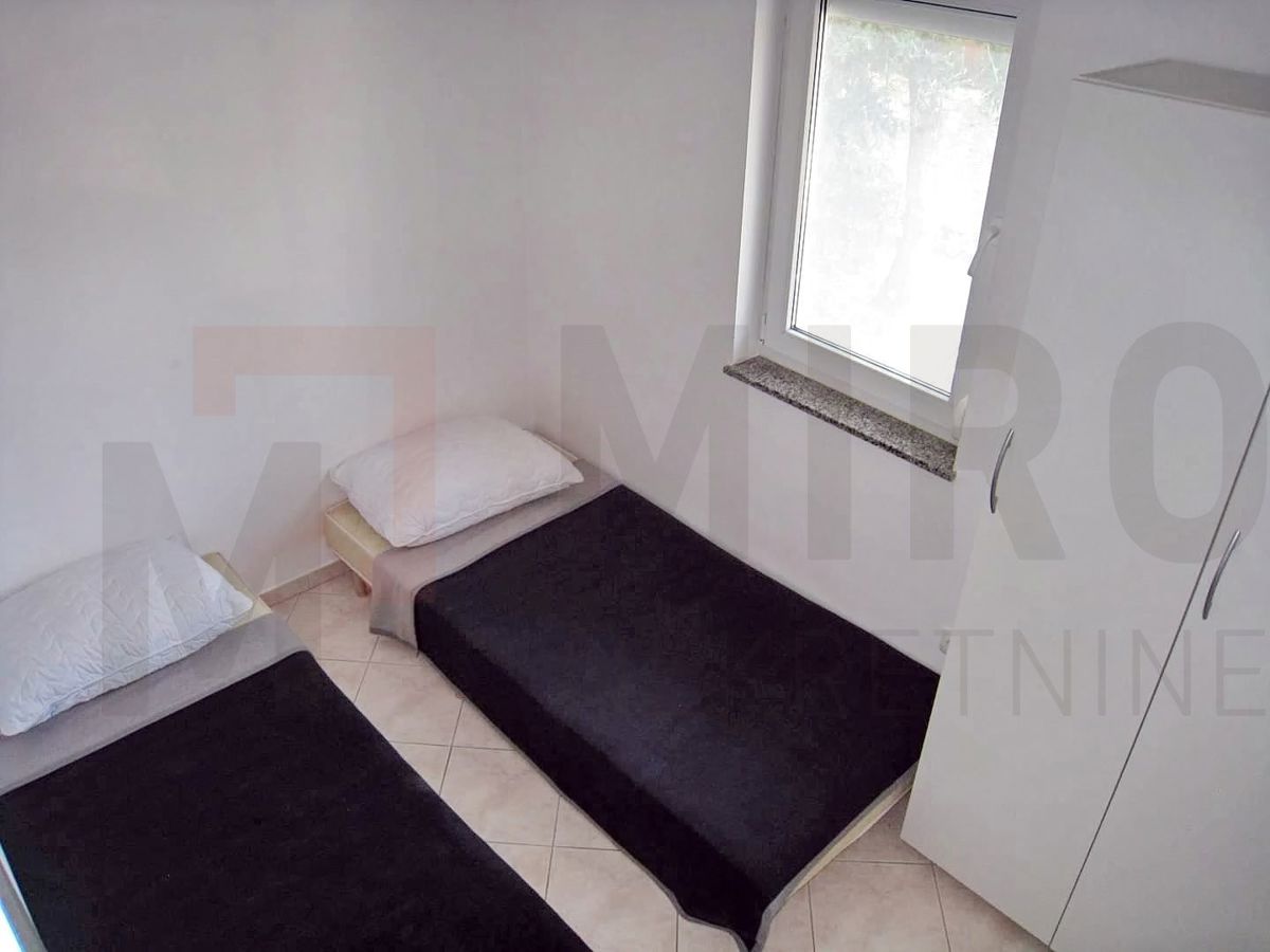 Uvala Soline, dvoetažni apartma 60m od morja s pogledom!
