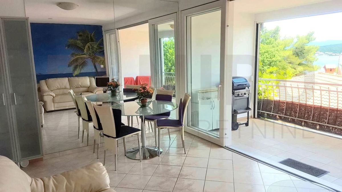 Uvala Soline, dvoetažni apartma 60m od morja s pogledom!