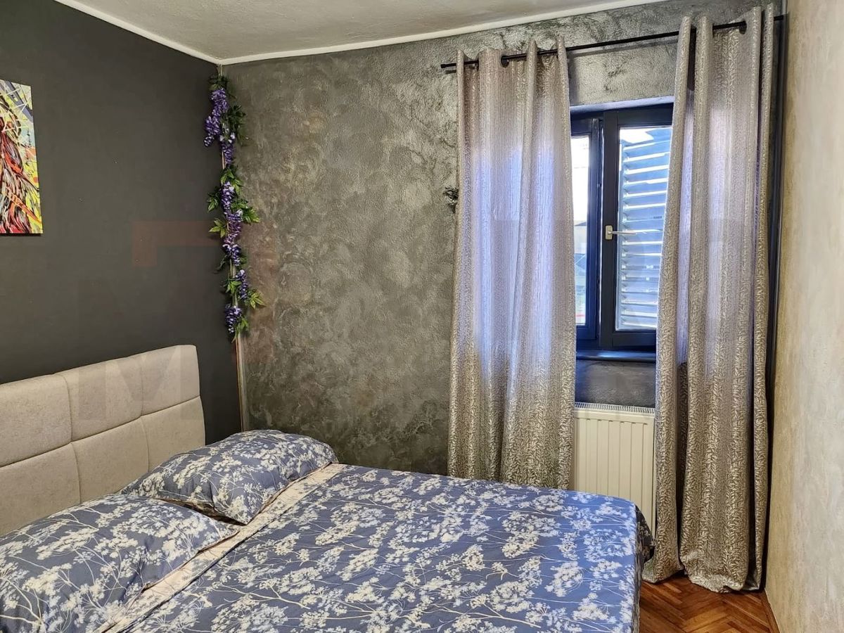 Malinska, pritlični apartma z garažo in vrtom, PRODAMO!