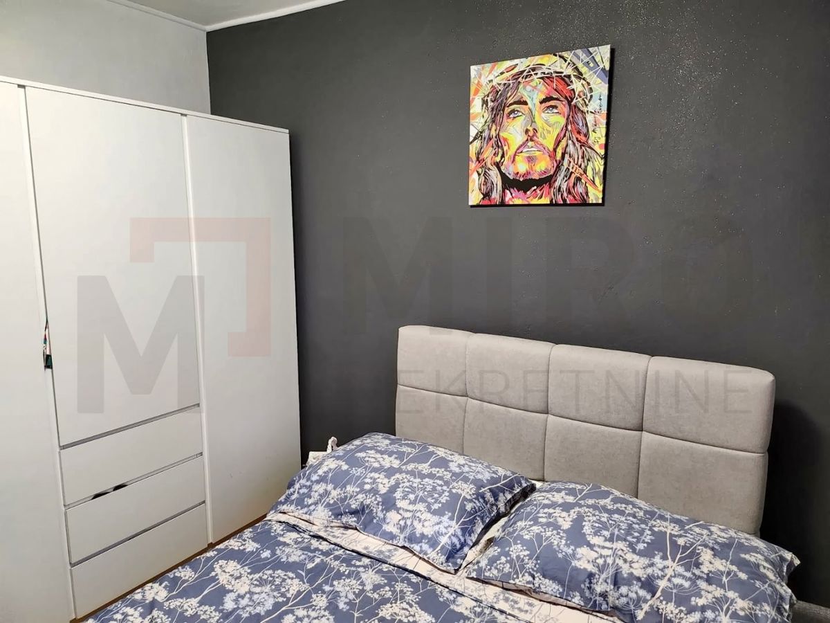 Malinska, pritlični apartma z garažo in vrtom, PRODAMO!