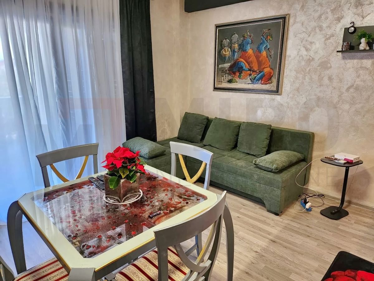 Malinska, pritlični apartma z garažo in vrtom, PRODAMO!